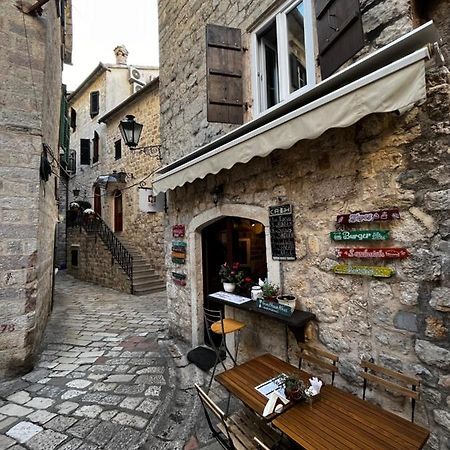 Athos Guesthouse Kotor Ngoại thất bức ảnh
