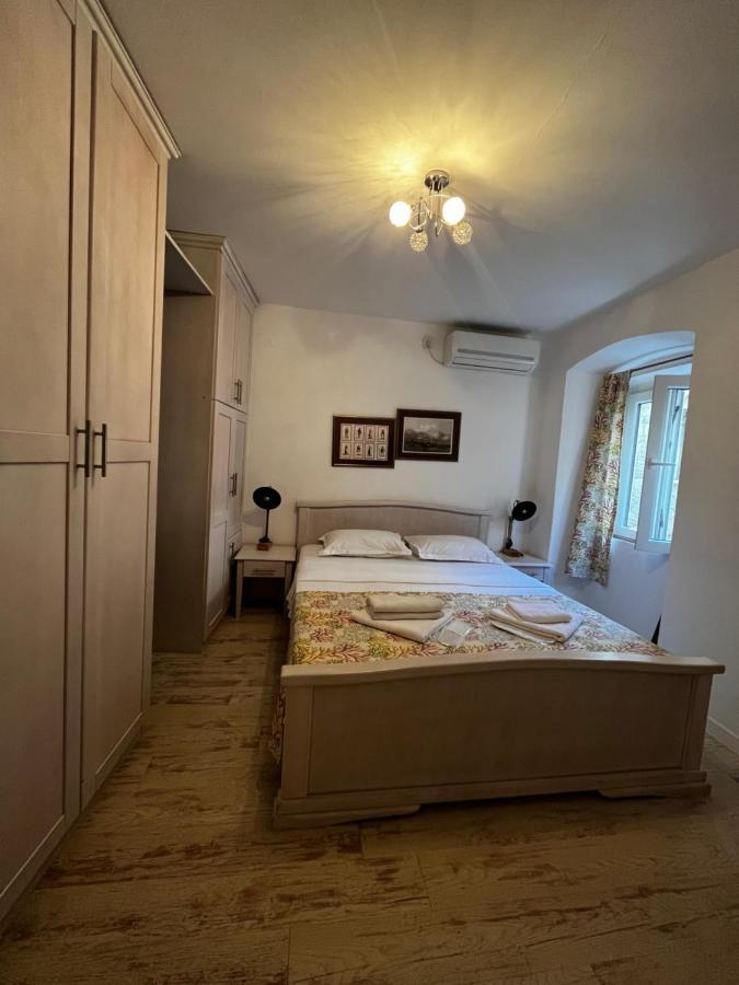 Athos Guesthouse Kotor Ngoại thất bức ảnh