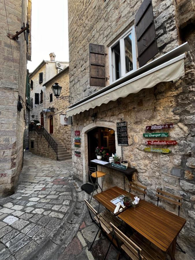Athos Guesthouse Kotor Ngoại thất bức ảnh