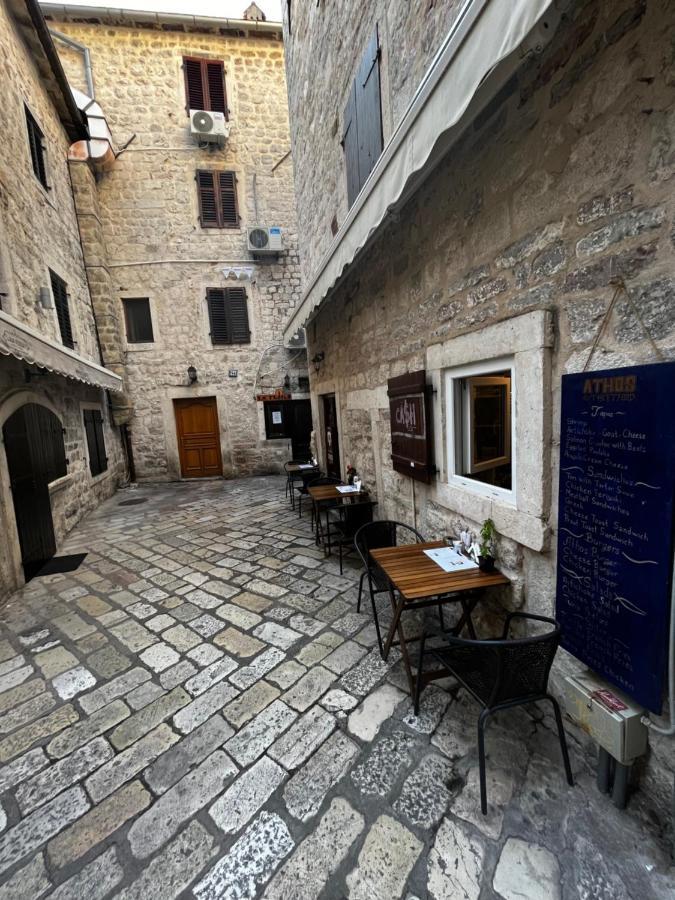 Athos Guesthouse Kotor Ngoại thất bức ảnh