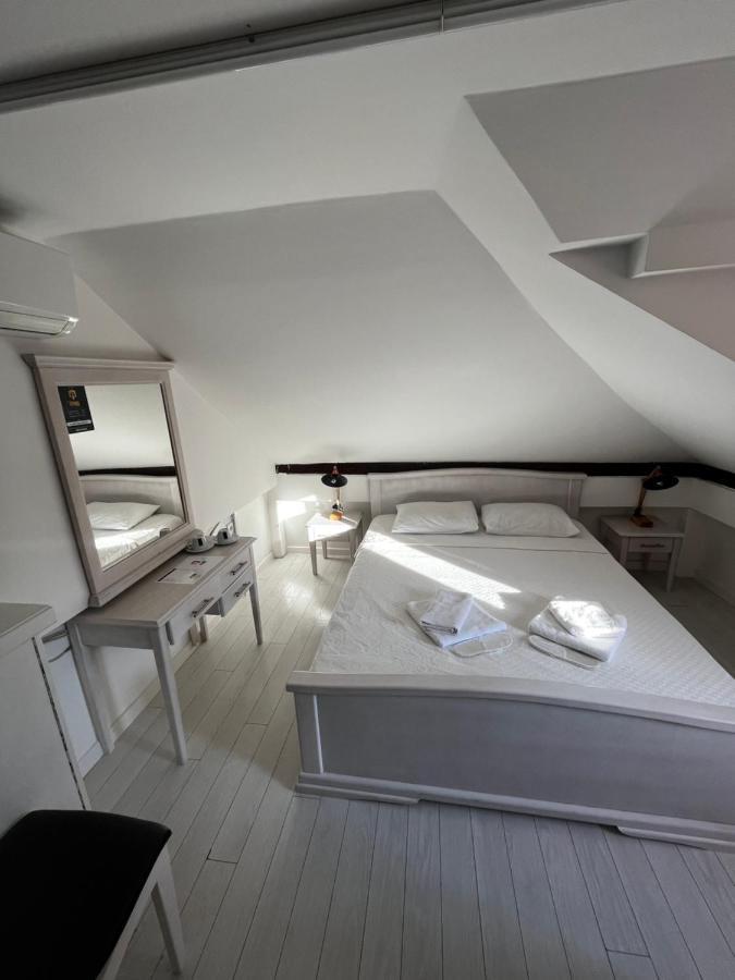 Athos Guesthouse Kotor Ngoại thất bức ảnh