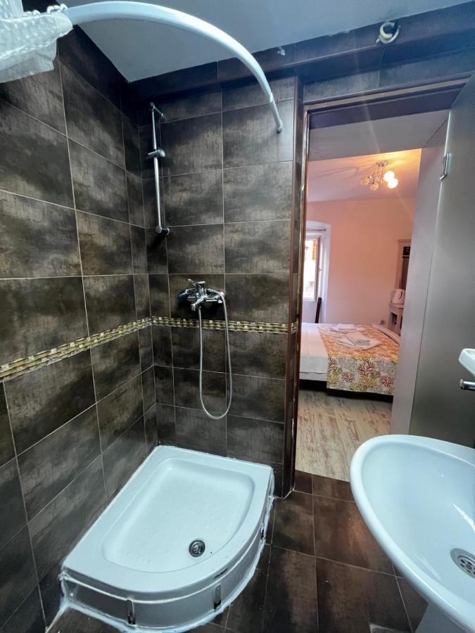 Athos Guesthouse Kotor Ngoại thất bức ảnh