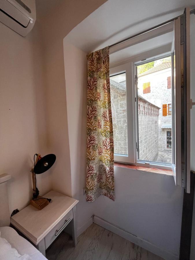 Athos Guesthouse Kotor Ngoại thất bức ảnh